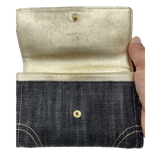 CHANEL Rare Denim CC Wallet on unbranded chain - Picture 3 of 13